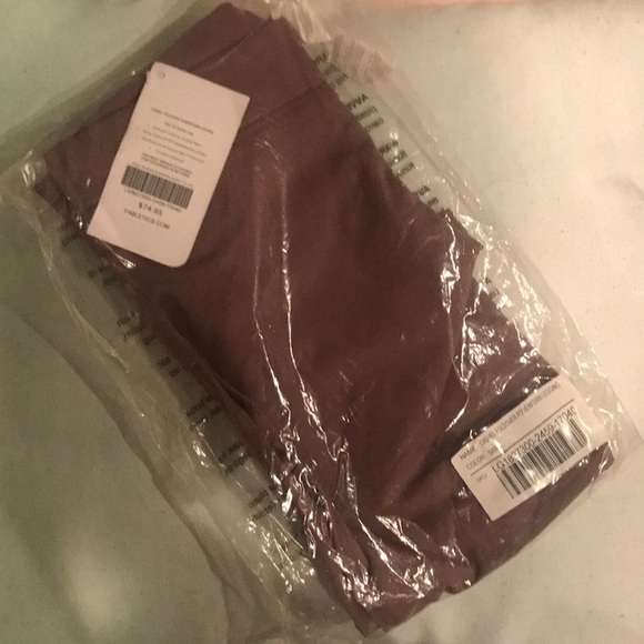 🆕 Fabletics Cashel Powerhold Legging • Sable - Picture 7 of 8